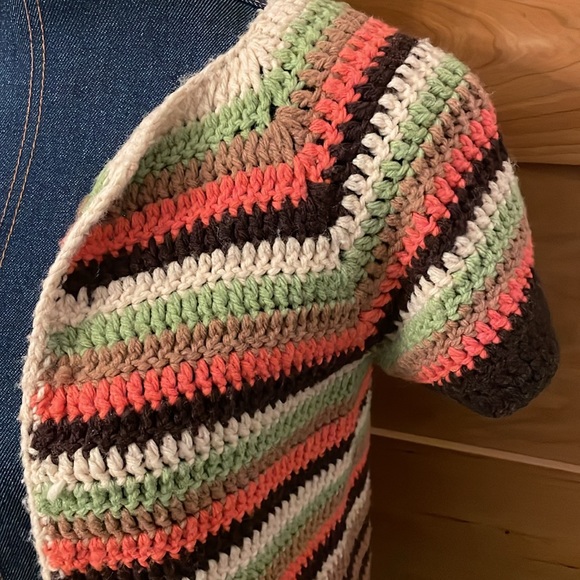 Crochet Short Sleeve Vest - Picture 2 of 4